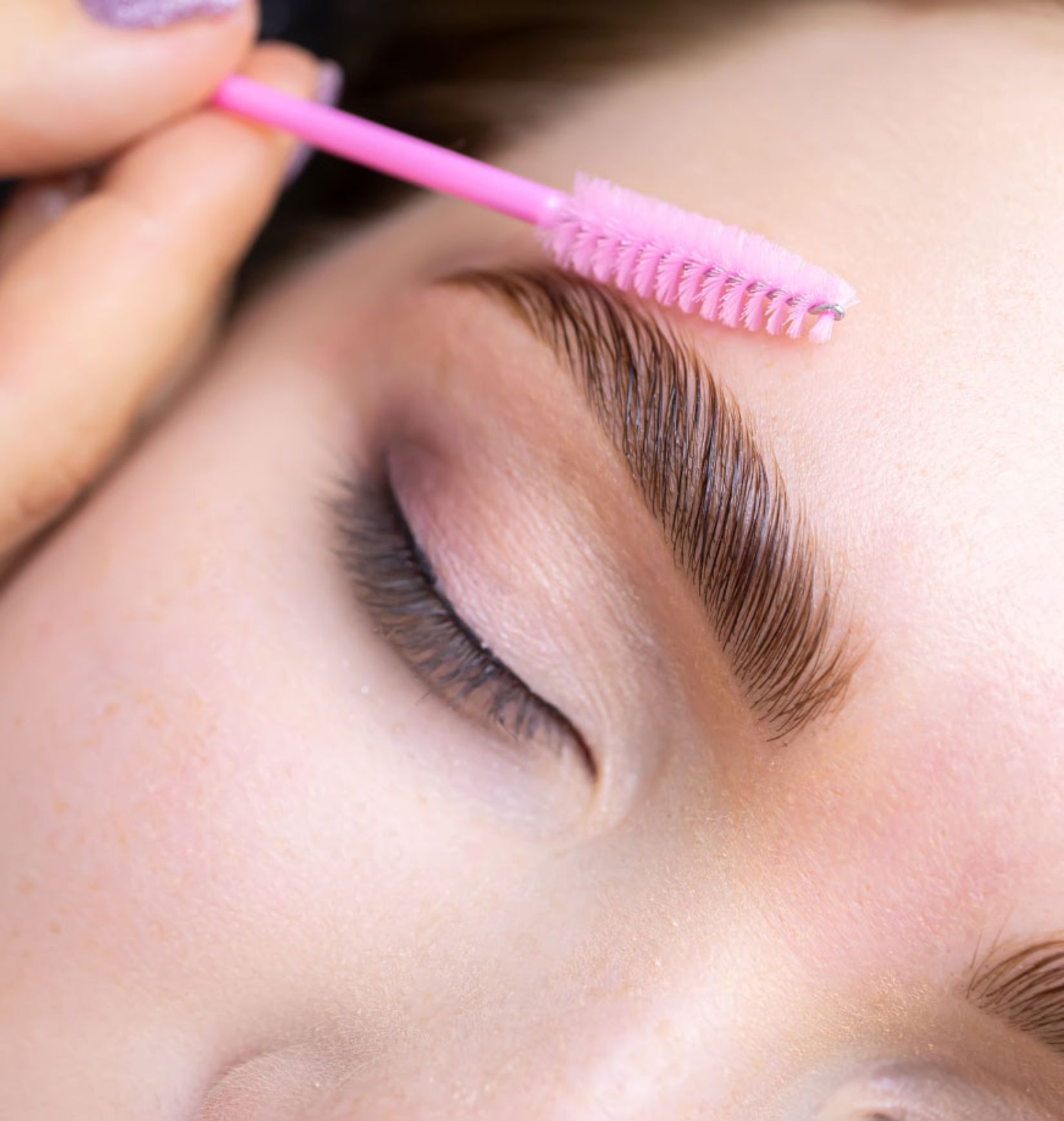Augenbrauenlifting in deinem Sonnenstudio Solarium Sunresidenz in Korbach!